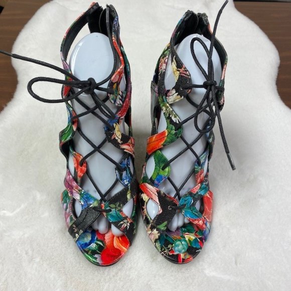 Madden Girl Dita‎ Floral Lace Up Stilettos Open Toe Heels, size 8 - Picture 2 of 10